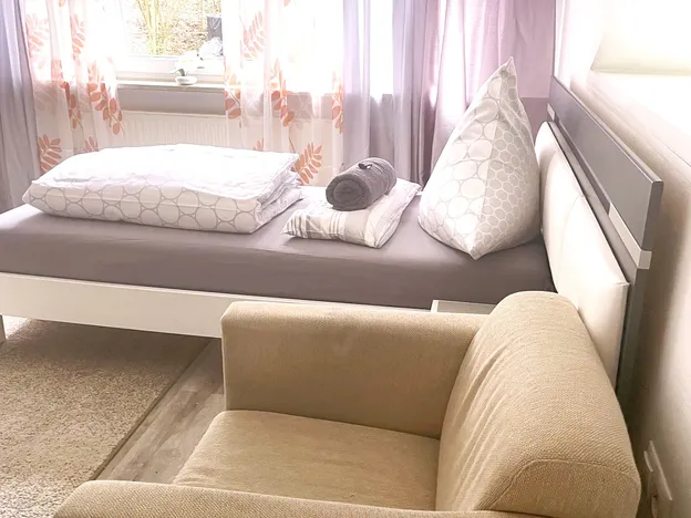 Monteurzimmer und Ferienwohnungen nahe Bonn – Ferienwohnungskomplex „Monteurglück" in Remagen