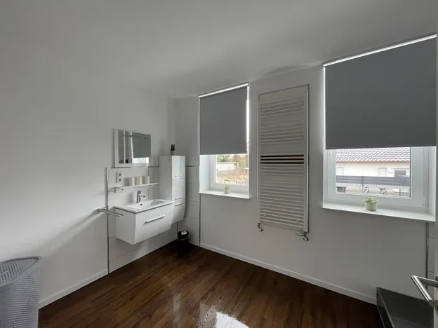 4-Zimmer-Wohnung (ca. 90 qm), vollmöbliert und ausgestattet