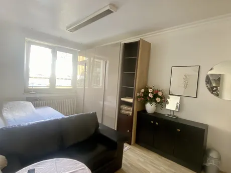 40213 Düsseldorf - Gästezimmer bei Curth