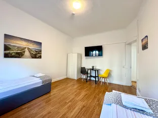 Mehrere Wohnung am Hansaring mit privaten Parkplätze auch für Transporter