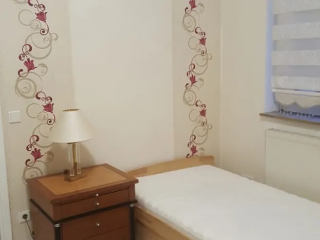 Wohnung 4 Personen und Doppelzimmer, Dreibettzimmer und Einzelzimmer