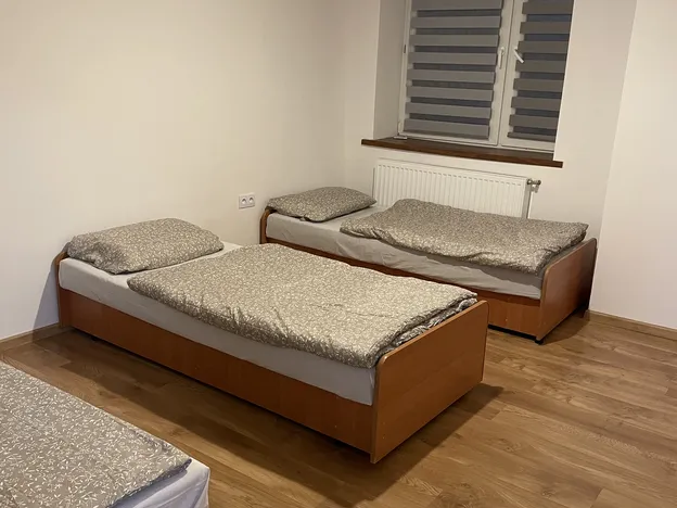 Noclegi Pracownicze Wykroty Główna 81