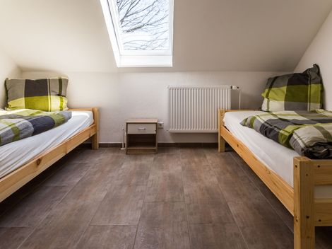 MONTUERZIMMER HH und SH - 2