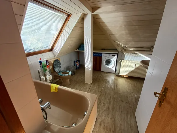 Monteurwohnung Aschaffenburg - 4 Zimmer und Parkplatz
