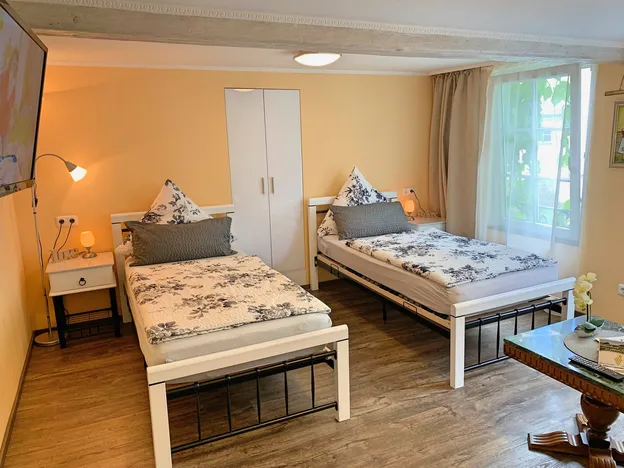13 NEU Renovierte Monteurzimmer in Wiesbaden und Rüdesheim
