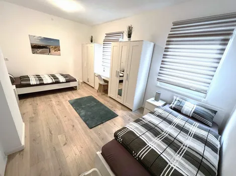 Business Apartments / Monteurwohnungen Dauer: 6 Monate 17 Euro