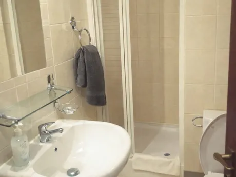 41460 Neuss - Freie Monteurunterkünfte in Neuss – JETZT anrufen! Wir sprechen auch Polnisch