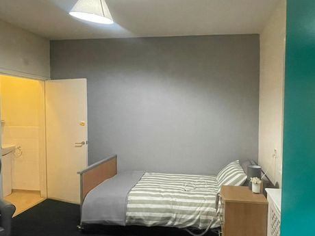 B29 7DD BIRMINGHAM - Haris Lodge