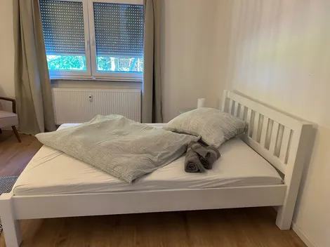 Rückzugsort am Waldrand - 3