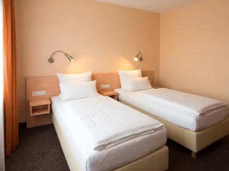 KWATERA24 | Monteurwohnung | Mainhausen | 1-4 Personen | WIFI & Parken | 24/7h