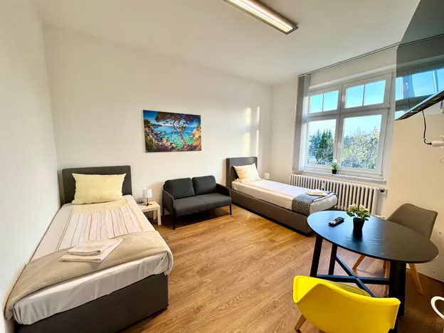Mehrere Wohnung am Hansaring mit privaten Parkplätze auch für Transporter