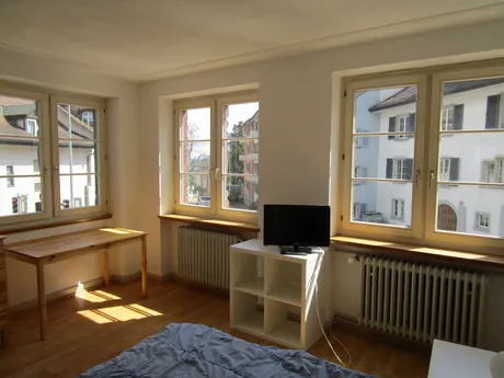8200 Schaffhausen - Schöne möblierte Zimmer in Nähe zum Bahnhof | Beautiful furnished rooms in shared flat near the train station