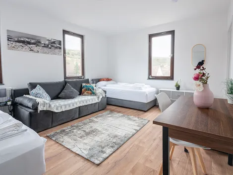 Kernsaniertes MFH (7 Wohnungen) - 10