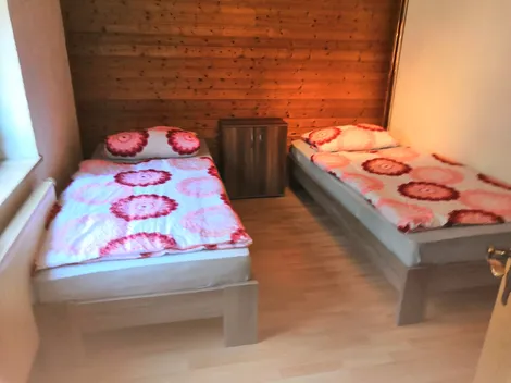 100 m2 Ferienwohnung / 3 Doppelzimmer / 4-6 Personen