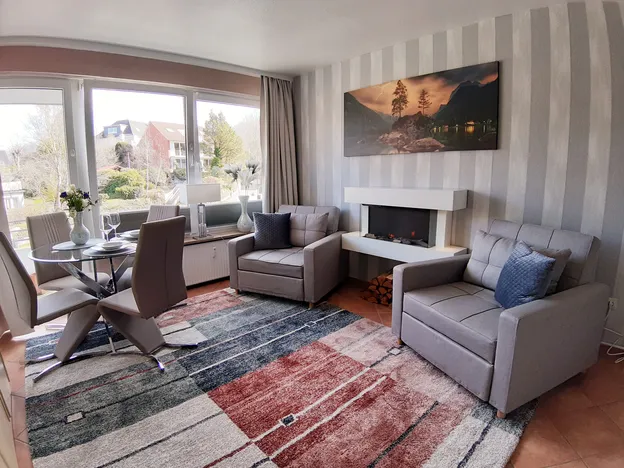 Ferienappartment mit Balkon am Meer