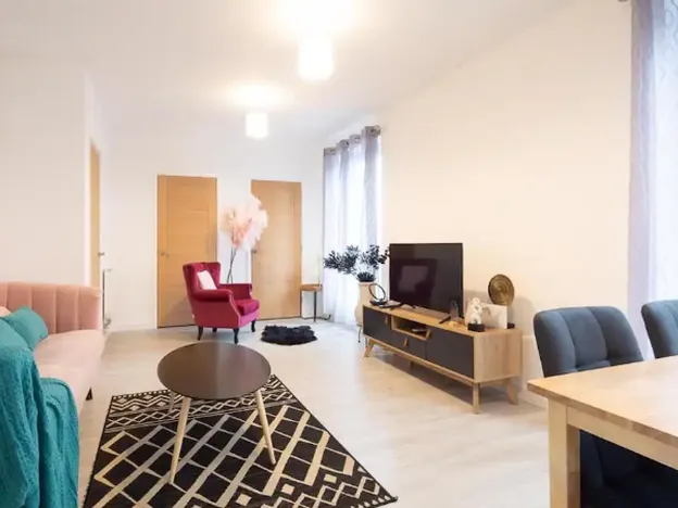 Quartz Apartment