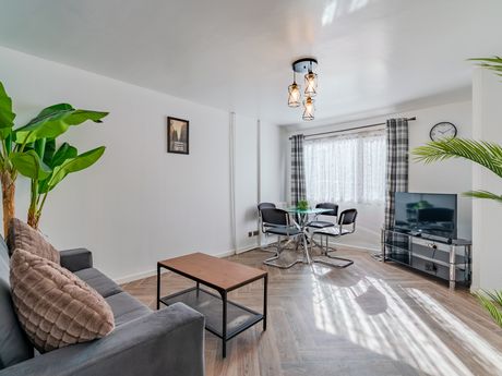 NP20 3BQ Newport - Amazing Welsh Oasis