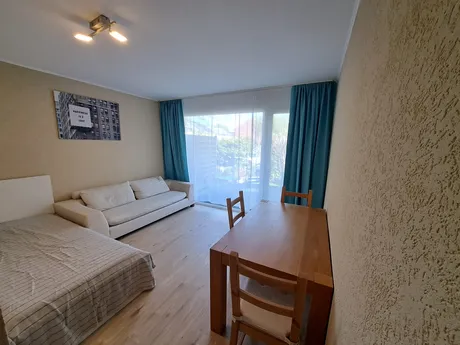 22395 Hamburg - Kernsanierte, möblierte, vollausgestattete Terrassenwohnung im EG