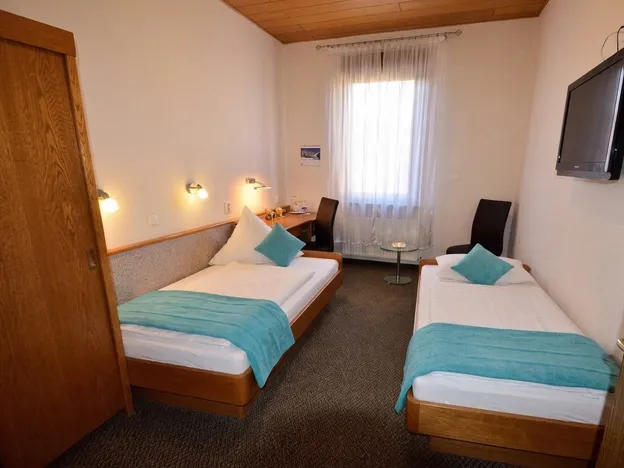 KWATERA24 | Monteurwohnung | Seibersbach | 1-4 Personen | WIFI & Parken | 24/7h