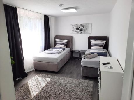 30890 Barsinghausen - 4 Zi-Wohnung vollmöbliert / bis 10 Personen