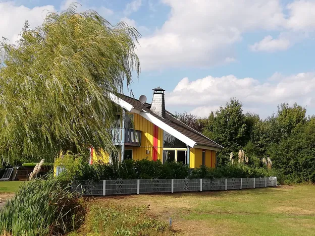Skandinavisches Ferienhaus am See