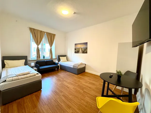 Mehrere Wohnung am Hansaring mit privaten Parkplätze auch für Transporter