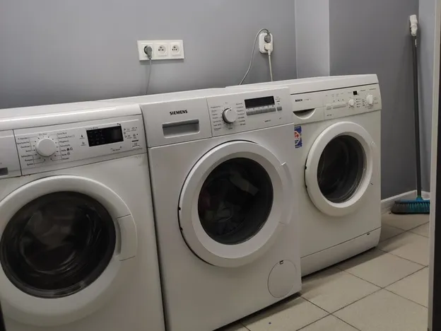 Hostel Pracowniczy w Poznaniu tanie pokoje i miejsca noclegowe