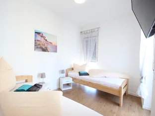 APPARTEMENTS FÜR GESCHÄFTSREISENDE, STUDENTEN, MONTEURE, SINGLES