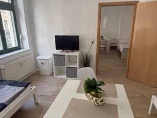 3 Zimmer , Erdgeschoss, Balkon , WLAN , TOP LAGE