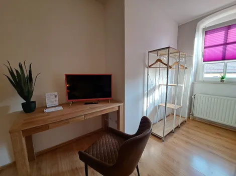 Hotel zum Hirsch - HOTEL & WOHNUNGEN für MONTEURE - Frühstück ab 6 Uhr - Selbstversorgerküche - 3