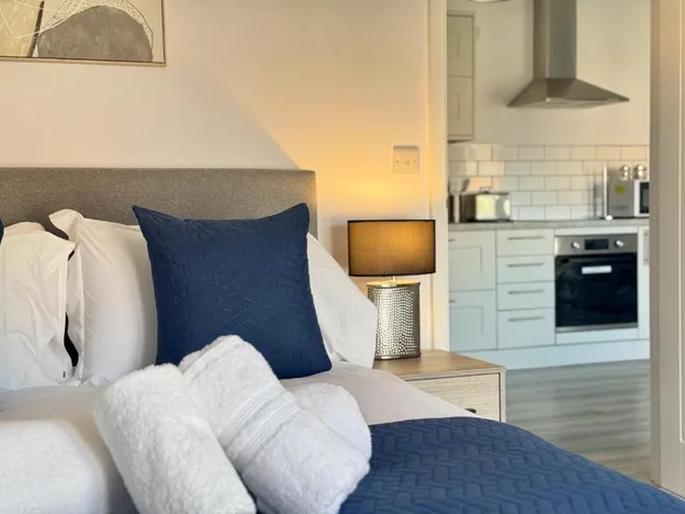 Stylish 1 Bed In York With Parking