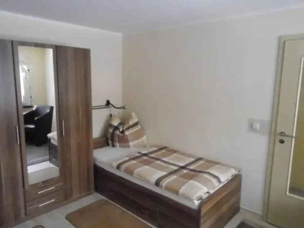 Ferienhaus Ferienwohnung Monteurunterkunft / Zimmer in Spremberg
