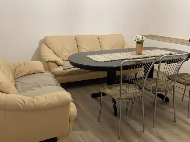 Monteur Unterkünfte Wohnung oder Haus eigene Küche Bad Wifi 1-15 Personen