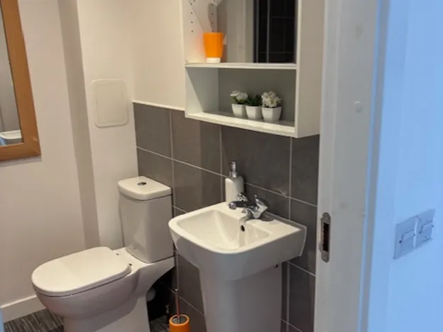 Radiant Homes Glasgow 2 bed 2 bath apartment