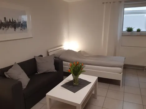 Moderne und freundliche Einliegerwohnung "Am Erdbeerfeld" 2 EZ oder 2 DZ mit Küche und Bad
