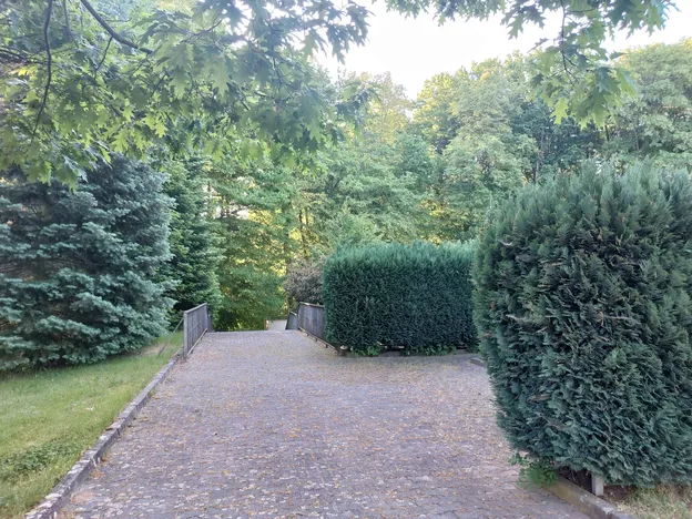 Großzügiges Boardinghouse mit riesigem Park in Mittweida