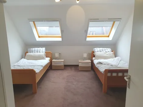 Monteurwohnung 	>3Monate, 20€ /  furnished apartment, >3months, 20€ - 2