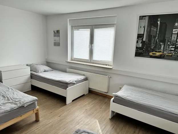 Wohnungen Monteurzimmer komplette Ausstattung Pension für Arbeiter Monteurwohnung freistehendes Haus