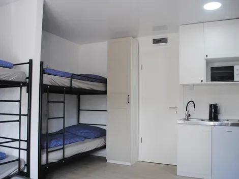 Sanok pokoje z aneksami kuchennymi - 4