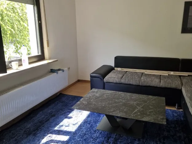 Monteurzimmer, Haus