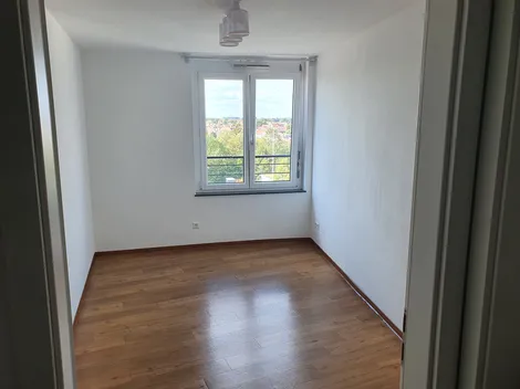 1 Zimmer in einer 85 m² großen 3-Zimmer-Wohnung – Berufstätigen-WG - von Montag bis Freitag