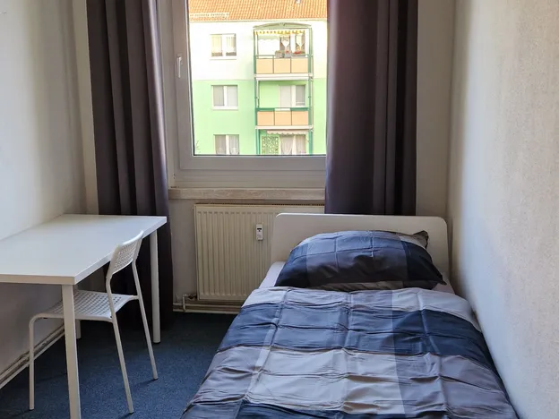 3-Zimmer Monteurwohnung  mit Balkon nahe Borna