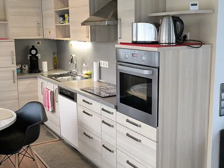 Monteur- & Business-Appartement mit 2 Schlafzimmern & 3 Betten- für 4 Personen am BAYER-KREUZ -Sauna & Dachterrasse - 4tes OG - kein Lift -