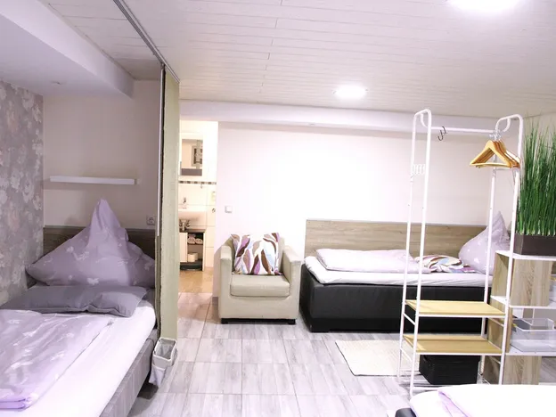 Monteurzimmer und Ferienwohnungen nahe Bonn – Ferienwohnungskomplex „Monteurglück" in Remagen