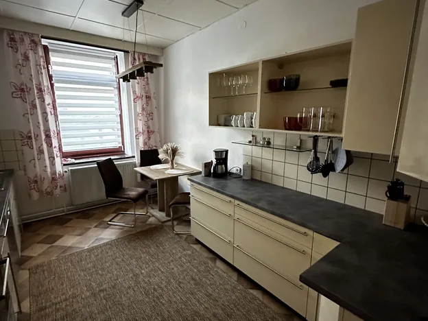 Schöne Wohnung mit Parkplatz