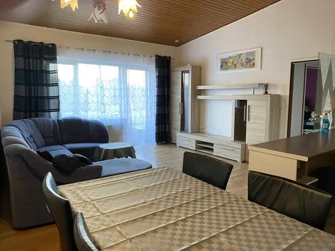 Komplett möblierte Wohnung mit Südbalkon zu verm. Monteurwohnung.