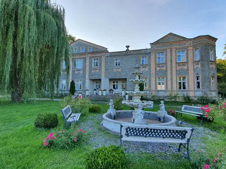 78-600 Wiesiółka - Noclegi Pracownicze Pałac Wiesiółka