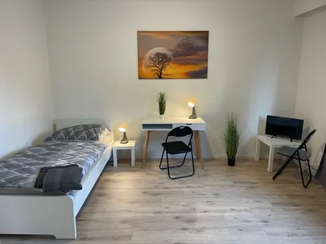 Gästehäuser Nicole + Anja, 30989 Gehrden + 30966 Hemmingen, WLAN, Küche, WC/Bad - 7