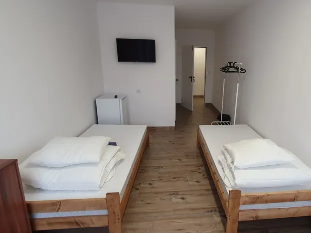 Kwatery, Hotel Pracownicy Warszawa