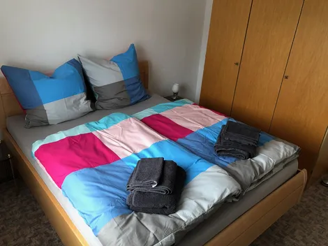 Monteurzimmer Edersee Mindestmietzeit: 3 Monate/ Fitter Apartment Minimum rental period: 3 months, 16 €
